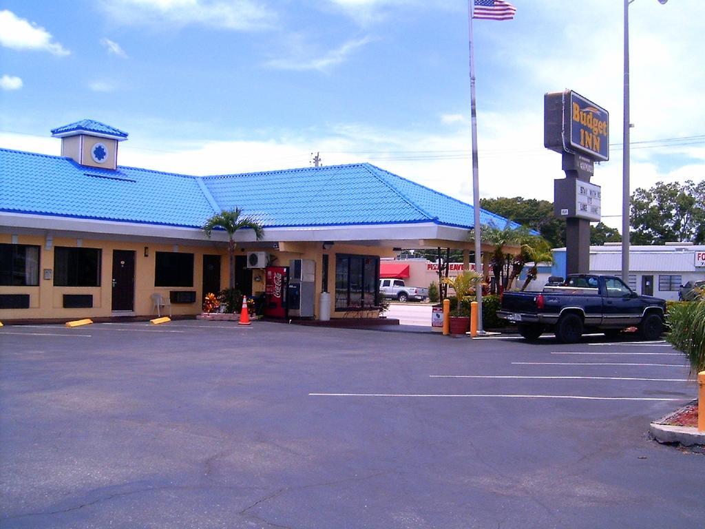 Budget Inn Of Okeechobee Exteriör bild